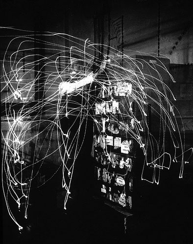 Frank eLillian Moller Gilbreth light painting