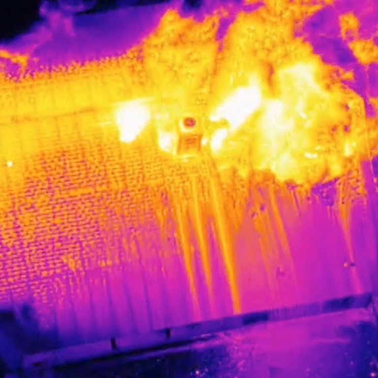 Immagine termica di un incendio in propagazione